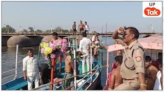 मथुरा में पांटून पुल से टकराकर नदी में पलटी नाव हादसे में मौतों को आंकड़ा बड़ा, लेटेस्ट अपडेट सामने आया Vrindavan Boat Accident