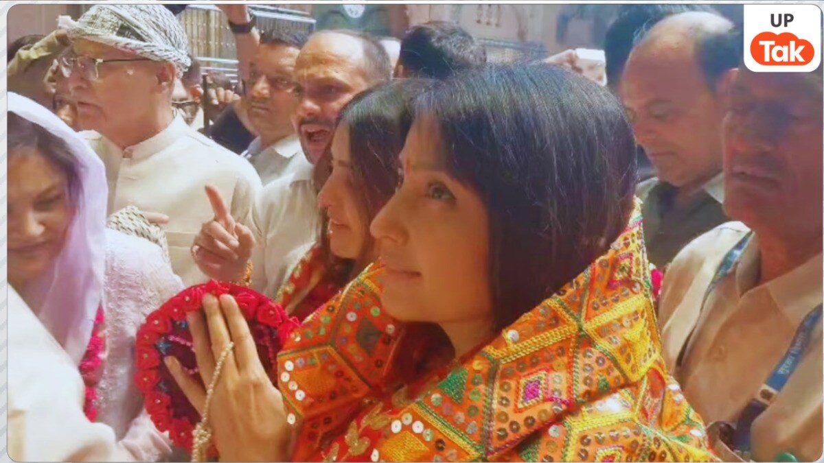 बांके बिहारी दर्शन करने पहुंची सपा सांसद डिंपल यादव, वृंदावन हादसे पर दिया ये बयान Dimple Yadav in Vrindavan
