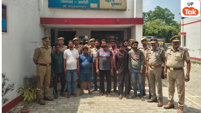 Amethi Crime News: अमेठी में आंबेडकर प्रतिमा को लेकर बवाल, पथराव में इंस्पेक्टर समेत 4 पुलिसकर्मी घायल; 9 आरोपी गिरफ्तार UP Tak