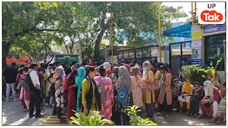 20000 से कम में परिवार का पेट पालना मुमकिन नहीं... इस मांग पर अड़े नोएडा के मजदूर, अब कैसा है माहौल? UP Tak