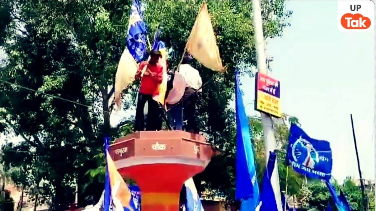 अंबेडकर जयंती पर रैली निकाल रहे थे भीम आर्मी के लोग, रास्ते में पड़ गया परशुराम चौक फिर आगरा में ये सब हुआ Agra, Agra Viral news, Agra viral video, up news, Bhim Army, Ambedkar Jayanti, up news, up viral news, आगरा, आगरा न्यूज, यूपी न्यूज