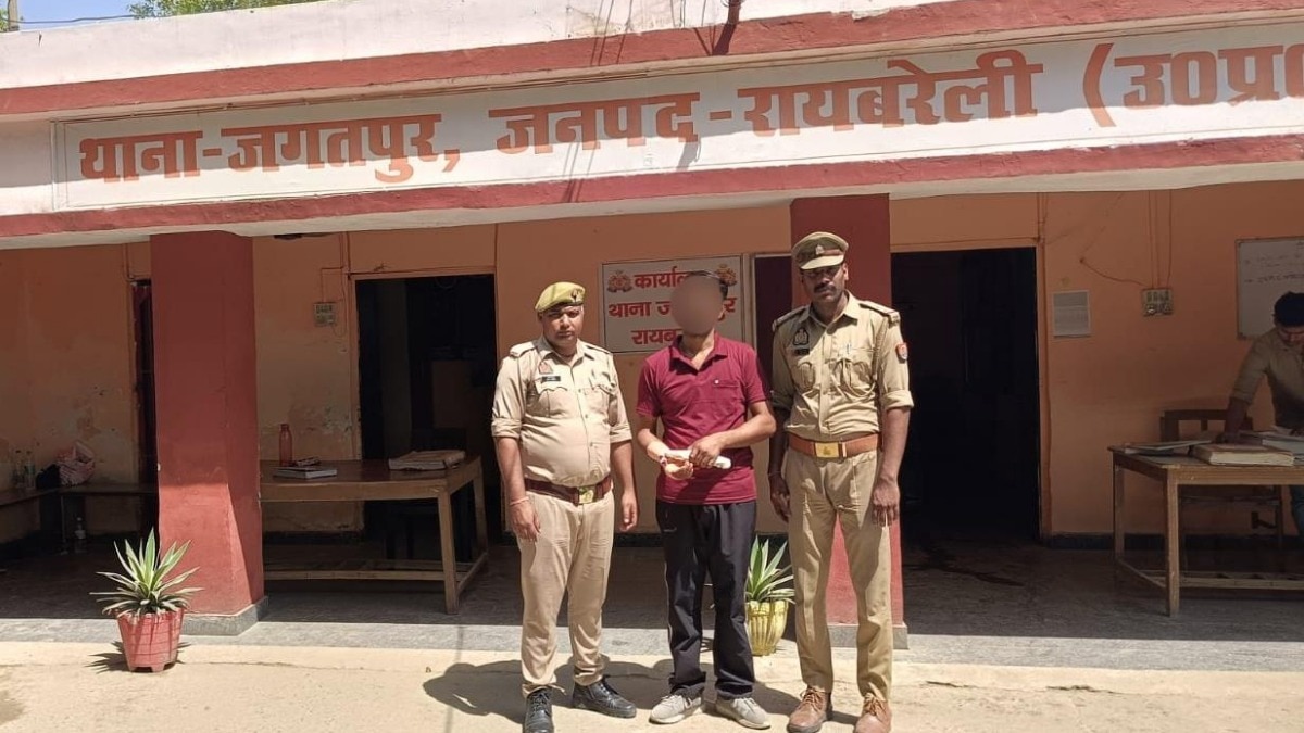 खूनी रंजिश में घर में घुसकर बरसाईं गोलियां, अब पुलिस के हत्थे चढ़ा मुख्य आरोपी