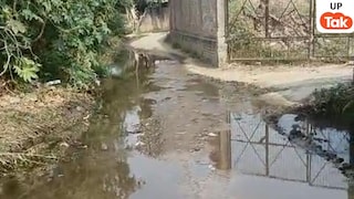 Barabanki News: बाराबंकी में 5 साल से सड़क बनी नाला! जुरौंडा गांव में गंदे पानी से लोग बेहाल, शिकायतों के बाद भी कार्रवाई नहीं UP Tak