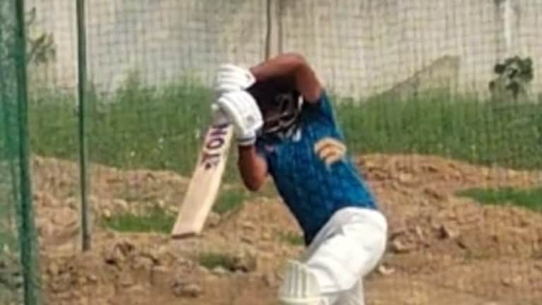 Saharanpur U14 Arnav Story: मां व्हीलचेयर पर, पिता पैरालिसिस से जूझते... बेटे ने बनाई यूपी U-14 टीम में जगह Saharanpur News