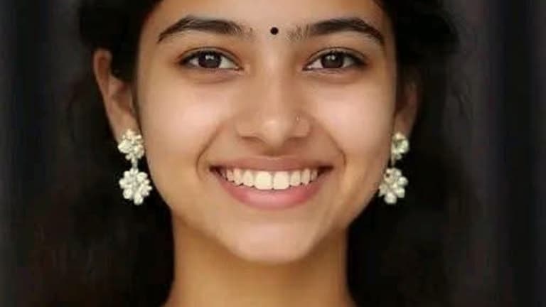 Amethi Student Suicide: हाईस्कूल में 82% अंक आने के बाद किशोरी ने की आत्महत्या, अमेठी में घर के अंदर फंदे से लटका मिला शव Amethi, Amethi news, Amethi crime news, amethi student suicide,amethi student self harm case,student suicide amethi,अमेठी, अमेठी न्यूज, अमेठी क्राइम न्यूज