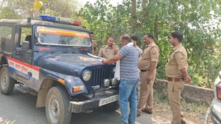 Gonda Crime New गोण्डा में दिनदहाड़े लूट, बंदूक की नोक पर सर्राफा व्यापारी से लाखों के गहने की लूट, बदमाश मौके से फरार Gonda