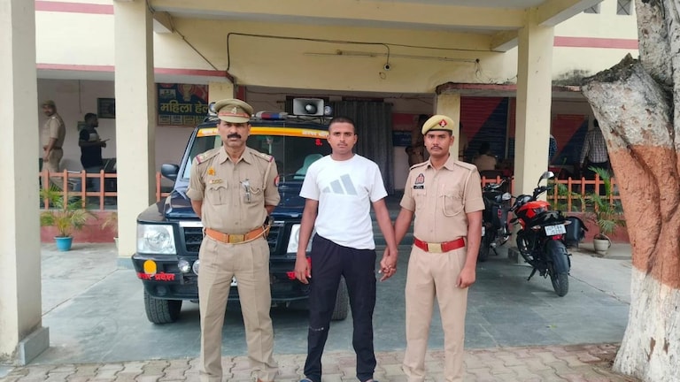 Ballia Agneepath Scheme Controversy: ट्रेनिंग छोड़ सीधे जेल पहुंचा 'अग्निवीर'! हत्या के प्रयास केस में लखनऊ से गिरफ्तार, पुलिस ने तोड़ा सपना Ballia Agniveer Arrest Case