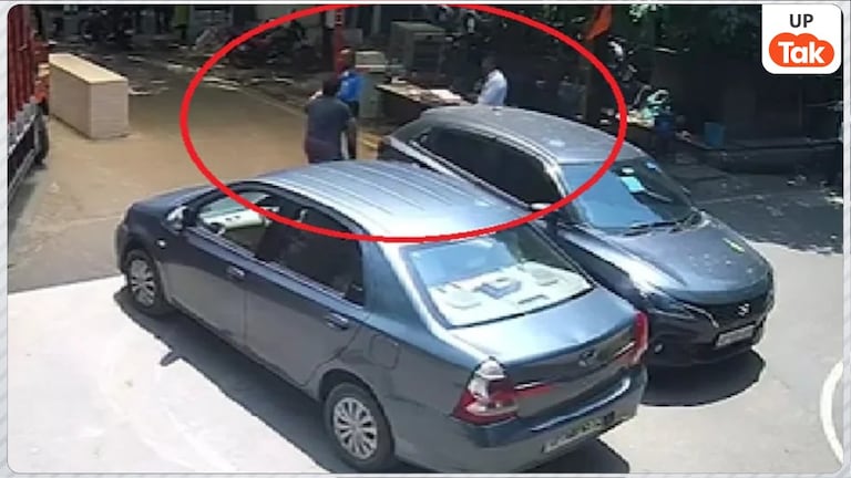 नोएडा में दबंगई की सारी हदें पार! कार सवार शख्स ने ड्यूटी कर रहे गार्ड को जमकर पीट दिया, CCTV वीडियो वायरल Noida News