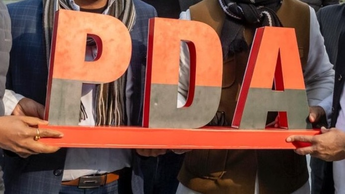 यूपी में ओबीसी समीकरण की राजनीति हुई दिलचस्प, जानिए कैसे ओपी राजभर और अनिल राजभर खोल रहे हैं पीडीए की असली परतें