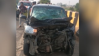 Yamuna Expressway Accident: यमुना एक्सप्रेसवे पर भीषण हादसा: झपकी लगते ही ट्रक में घुसी कार, 3 लोग घायल Mathura News