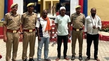   Ballia Attack Case: बलिया में सगे भाइयों का खूनी खेल, जानलेवा हमले के तीन आरोपी गिरफ्तार; एक नाबालिक भी पुलिस कस्टडी में