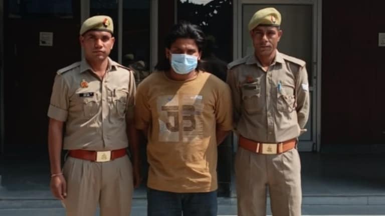 Saharanpur POCSO Case: सहारनपुर पुलिस की बड़ी सफलता, नाबालिग से अपहरण व दुष्कर्म मामले में फरार चल रहा आरोपी गिरफ्तार Saharanpur police arrest accused in minor kidnapping and rape case