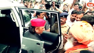 प्रतीक की डेथ पर डिंपल, शिवपाल के बाद अखिलेश भी पहुंचे अपर्णा यादव के घर, तभी वहां दिखे BJP MP साक्षी महाराज फिर ये हुआ Prateek Yadav, mulayam singh yadav, pratik yadav, aparna yadav, akhilesh yadav brother, mulayam singh yadav son, pratik yadav mulayam singh, prateek yadav akhilesh yadav,prateek singh yadav