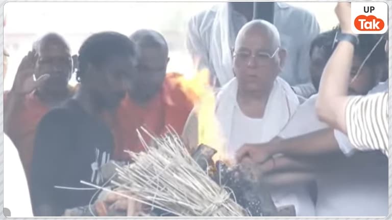 पंचतत्व में विलीन हुए प्रतीक यादव, अपर्णा के पिता ने दी मुखाग्नि, गमगीन रहा पूरा माहौल Prateek Yadav