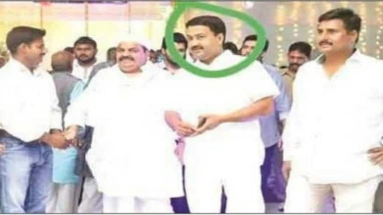 Sitapur Land Scam Alert: सरकारी जमीन पर बड़ा एक्शन, सीतापुर में भू-माफियाओं की उलटी गिनती शुरू, ब्रदर्स बंधुओं के घर नोटिस चस्पा sitapur land dispute
