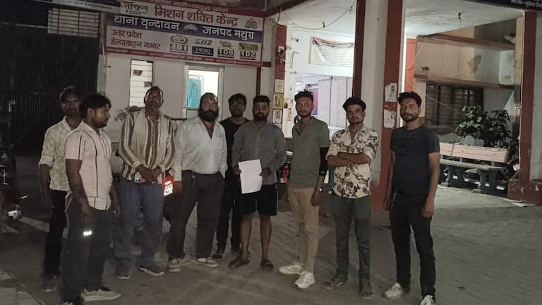 Electricity Dispute Heat: ‘रोज बिजली काटते हो...’ कहकर लाइनमैन को दौड़ा-दौड़ाकर पीटा, 12 लोगों पर आरोप, कोतवाली पहुंचा मामला Mathura News