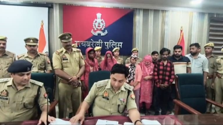 RaeBareli Crime: रेलवे स्टेशन से चलता था बच्चा चोर गिरोह का खेल! निसंतान दंपतियों को बेचते थे बच्चे, रायबरेली में 9 गिरफ्तार RaeBareli News
