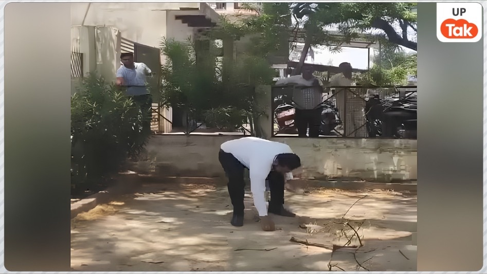 बुलंदशहर कचहरी में ‘नोटों की बारिश’ से मची अफरा-तफरी, बंदर ने बैग से 2 लाख रुपये निकालकर हवा में उड़ाए, लेकिन उसके बाद जो हुआ देख सब हुए हैरान