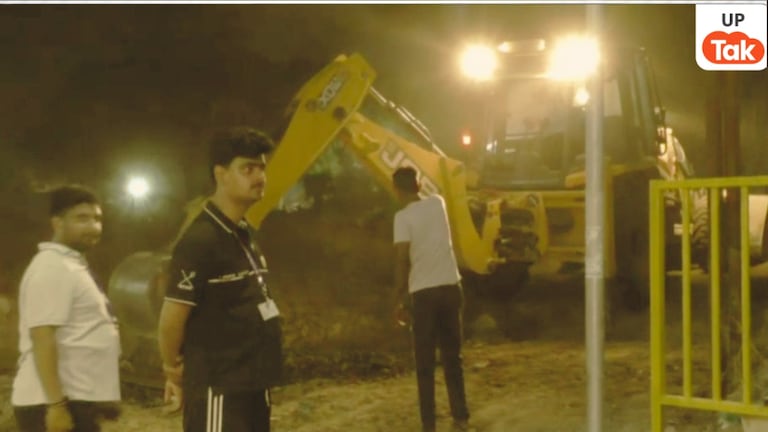 वाराणसी में आधी रात मस्जिद, कब्रिस्तान और हनुमान मंदिर पर चला बुलडोजर, 336 करोड़ की लागत में बनेगा हाई फाई मल्टी-मॉडल इंटर-मॉडल स्टेशन Varanasi News
