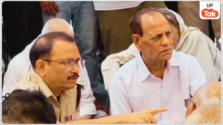 गाजियाबाद में 5 दिन पहले युवक को उठा ले गए थे बदमाश... जब पहुंचे IPS सुरेंद्र तिवारी तो हो गई उनकी गांववालों से तू-तू मैं-मैं DCP Rural Surendra Nath Tiwari