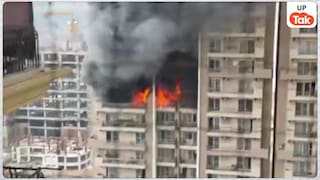 नोएडा की IVY काउंटी सोसाइटी में लगी भीषण आग, 12वीं मंजिल के फ्लैट में मची अफरा-तफरी Noida IVY County Society News