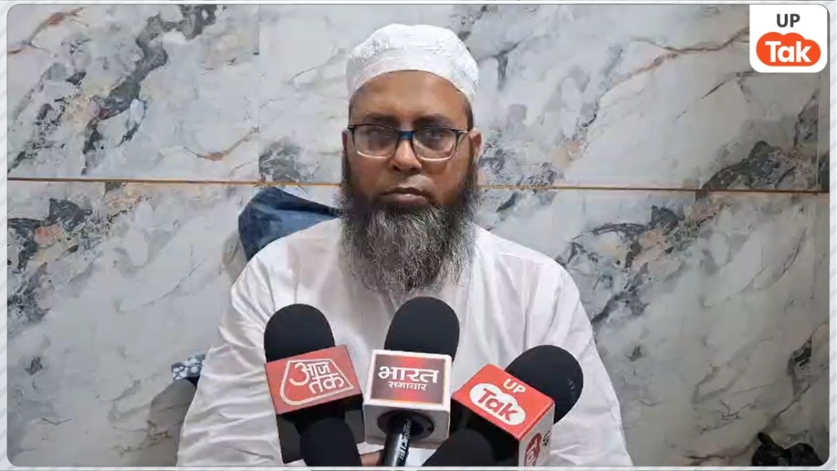 शामली में हिंदू युवक के नमाज पढ़ने पर मचा बवाल, हज-कलमा और जकात... अब मौलाना कासमी का भी आ गया बयान
