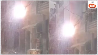 VIDEO: नोएडा सेक्टर-63 में बिजली के तारों में अचानक लग गई आग, पटाखों जैसे धमाकों से सहमे लोग Noida Sector 63 Bahlolpur Fire