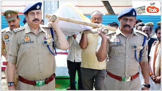 इटावा में हेड कांस्टेबल अजीत यादव की बॉडी बास्केटबॉल गोलपोस्ट पर लटकी मिली… 10 दिन पहले ही फर्रुखाबाद हुआ था ट्रांसफर लेकिन नहीं किया जॉइन Etawah Police Line HC Ajit Singh Yadav Death