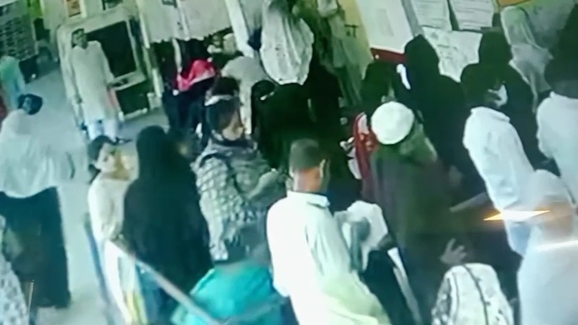 Moradabad News: जिला अस्पताल की महिला डॉक्टर से अभद्रता, जान से मारने की धमकी पर मुकदमा दर्ज 