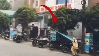 गर्दन के पास... हवा में तिनके की तरह उड़ता हुआ आया टीन शेड, देखते ही चिल्लाने लगे लोग UP Tak