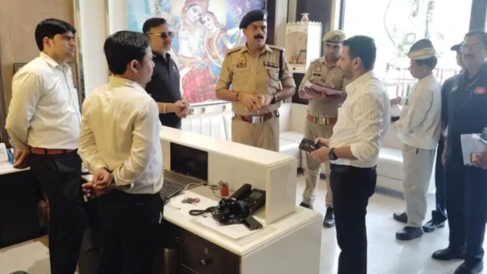मथुरा में बड़ी कार्रवाई, नियमों की अनदेखी करने वाले 6 होटल और गेस्ट हाउस होंगे बंद, मचा हड़कंप