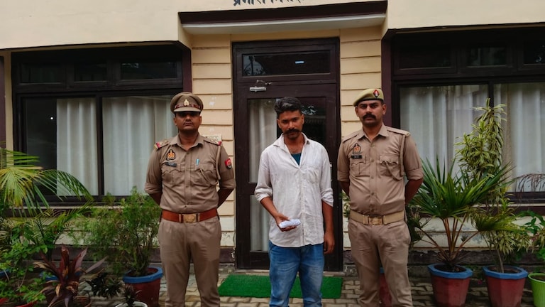 पुलिस की बड़ी कार्रवाई, 100 ग्राम चरस के साथ उत्तराखंड का तस्कर गिरफ्तार Bareilly Police