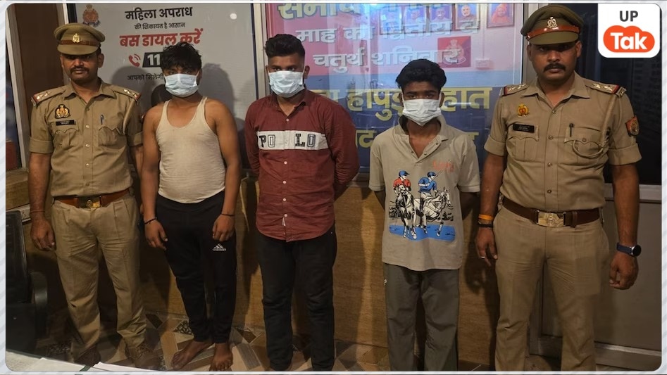 हापुड़ में रात के समय गश्त कर रहे 2 सिपाहियों को अचानक 11 लोगों ने घेरा..., फिर जो हुआ उसने सबको हैरान कर दिया! Hapur Police Night Patrol Incident News