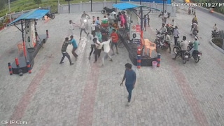 पेट्रोल पंप पर दबंगई का CCTV वीडियो वायरल, पुलिस जांच में जुटी Sitapur petrol pump incident