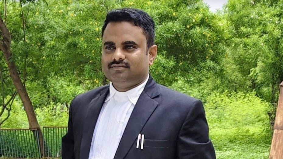 Sonbhadra News: सोनभद्र में DM का कुर्की आदेश निरस्त, अदालत ने 7 ट्रकों को तत्काल रिलीज करने का दिया आदेश