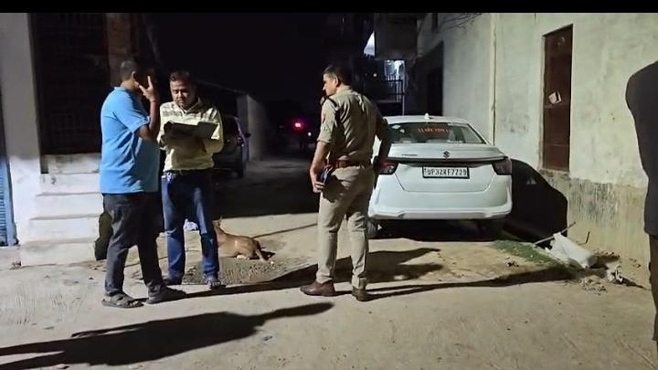 Raebareli News: रायबरेली में सर्राफा कारोबारी को सरेराह मारी गोली, 20 लाख के जेवर व नकदी लूटी रायबरेली में सर्राफा कारोबारी को सरेराह मारी गोली, 20 लाख के जेवर व नकदी लूटी