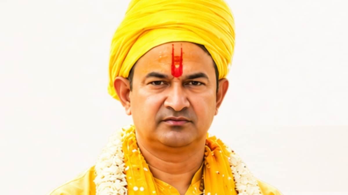 Mathura News: श्रीकृष्ण जन्मभूमि मंदिर में दान की पारदर्शिता पर उठे सवाल, फलाहारी महाराज ने की CBI जांच की मांग श्रीकृष्ण जन्मभूमि मंदिर में दान की पारदर्शिता पर उठे सवाल, फलाहारी महाराज ने की CBI जांच की मांग
