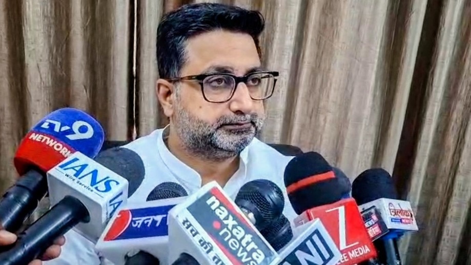 Ballia News: लखनऊ कोचिंग अग्निकांड पर मंत्री दानिश आजाद अंसारी बोले- दोषियों पर होगी कड़ी कार्रवाई, सपा-कांग्रेस पर भी साधा निशाना