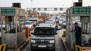 Toll Plaza Rules: क्या यूपी में टोल बूथ पर 10 सेकंड से ज्यादा रुकने पर टैक्स माफ हो जाता है? NHAI ने साफ की पूरी तस्वीर UP Tak