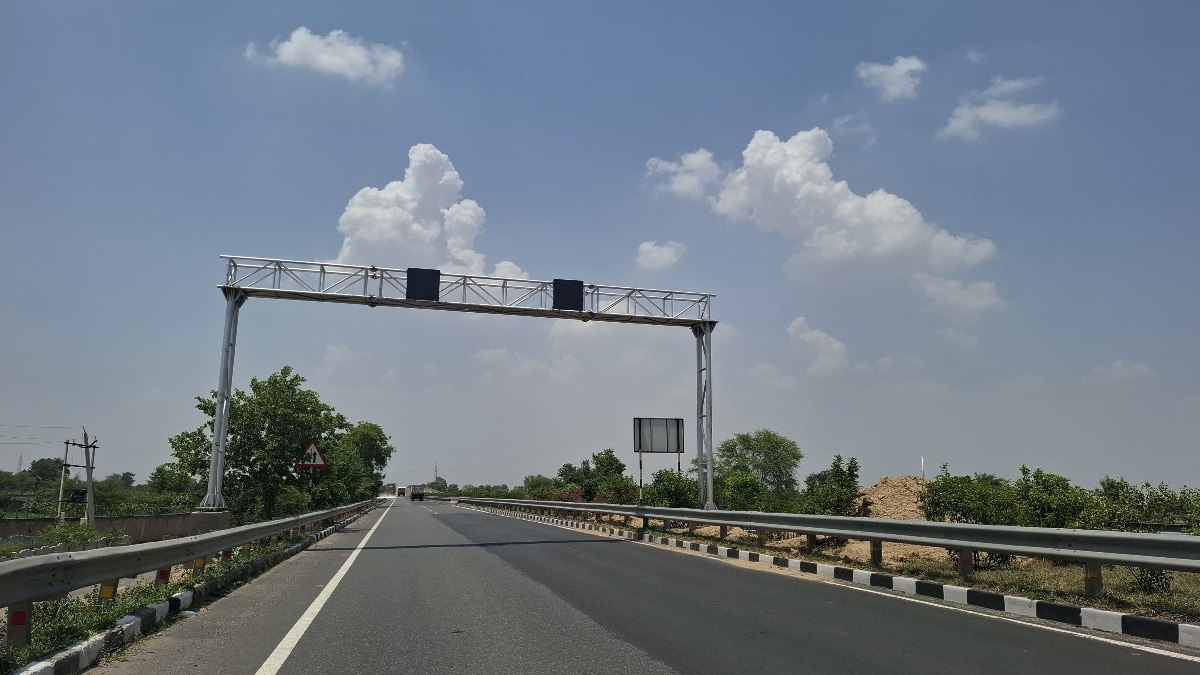 Mathura News: अब AI रखेगा दिल्ली-आगरा हाईवे पर नजर, हर किलोमीटर पर लगेंगे स्मार्ट कैमरे, पांच माह में पूरी होगी एटीएमएस परियोजना