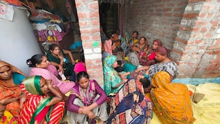 Bareilly News: बरेली में जर्जर मकान का छज्जा गिरने से दादी और छह वर्षीय नातिन की मौत, परिवार में मचा कोहराम बरेली में जर्जर मकान का छज्जा गिरने से दादी और छह वर्षीय नातिन की मौत, परिवार में मचा कोहराम