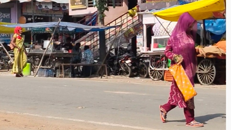 रायबरेली में उमस और चिलचिलाती धूप ने बढ़ाई परेशानी, मानसूनी बारिश का इंतजार