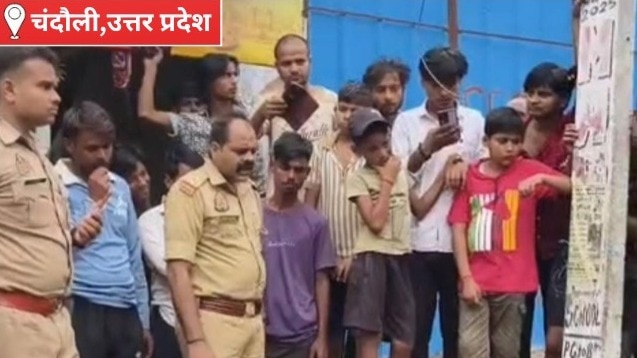  पड़ाव में नाला सफाई के दौरान हंगामा, युवक बोला सिर्फ खानापूर्ति नहीं चलेगी नाले में बैठ युवक ने रोकी सफाई, प्रशासन से की बड़ी मांग