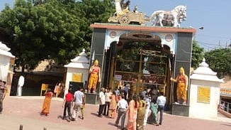 Mathura News: दान में पारदर्शिता के लिए बड़ा कदम, श्रीकृष्ण जन्मस्थान में 24 घंटे CCTV निगरानी, कड़े सुरक्षा इंतजाम