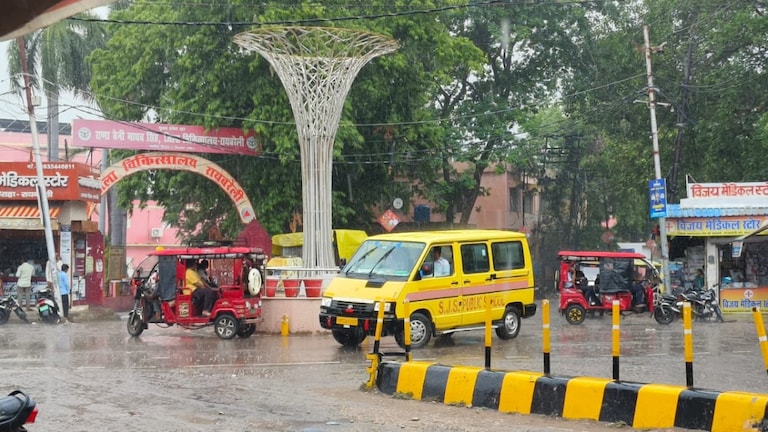 Raebareli Weather Update: रायबरेली में मौसम हुआ सुहाना, झमाझम बारिश, उमस से मिली राहत, किसानों के खिले चेहरे रायबरेली में मौसम हुआ सुहाना, झमाझम बारिश, उमस से मिली राहत, किसानों के खिले चेहरे