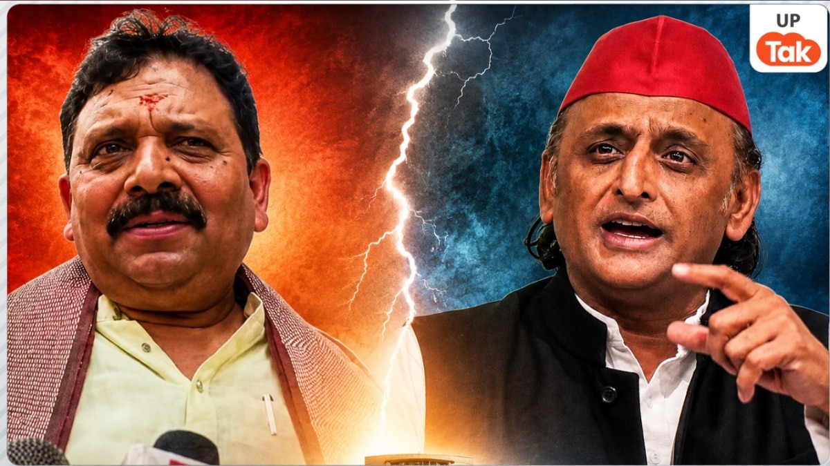 Minister Ravindra Jaiswal and Akhilesh Yadav