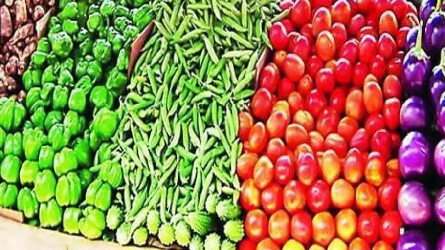 Raebareli Mandi Bhav: रायबरेली मंडी में हरी सब्जियों की आवक कम, एक सप्ताह में दाम चार गुना तक बढ़े, महंगाई से आमजन परेशान