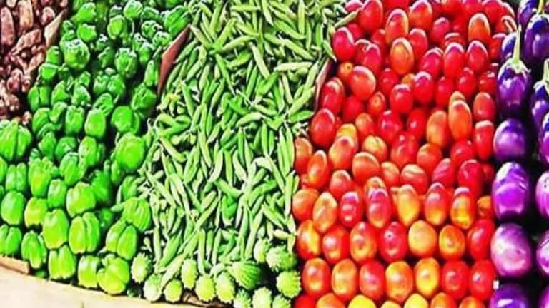 Raebareli Mandi Bhav: रायबरेली मंडी में हरी सब्जियों की आवक कम, एक सप्ताह में दाम चार गुना तक बढ़े, महंगाई से आमजन परेशान रायबरेली मंडी में हरी सब्जियों की आवक कम, एक सप्ताह में दाम चार गुना तक बढ़े, महंगाई से आमजन परेशान