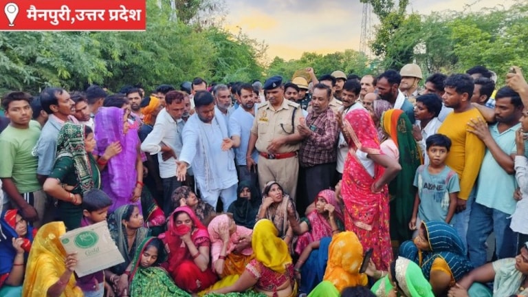 Mainpuri News: नगला अनी हत्याकांड, 9 आरोपी अब भी फरार, आज पीड़ित परिवार से मिलेगा सपा प्रतिनिधिमंडल नगला अनी हत्याकांड, 9 आरोपी अब भी फरार, आज पीड़ित परिवार से मिलेगा सपा प्रतिनिधिमंडल