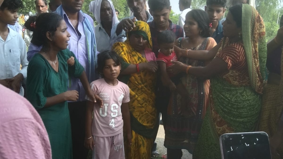 बाराबंकी में हादसा, टीन की चादरों के नीचे दबकर अधेड़ की मौत, परिवार पर टूटा दुखों का पहाड़ 